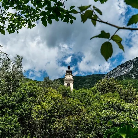 Vista A Paolina Daire Gargnano